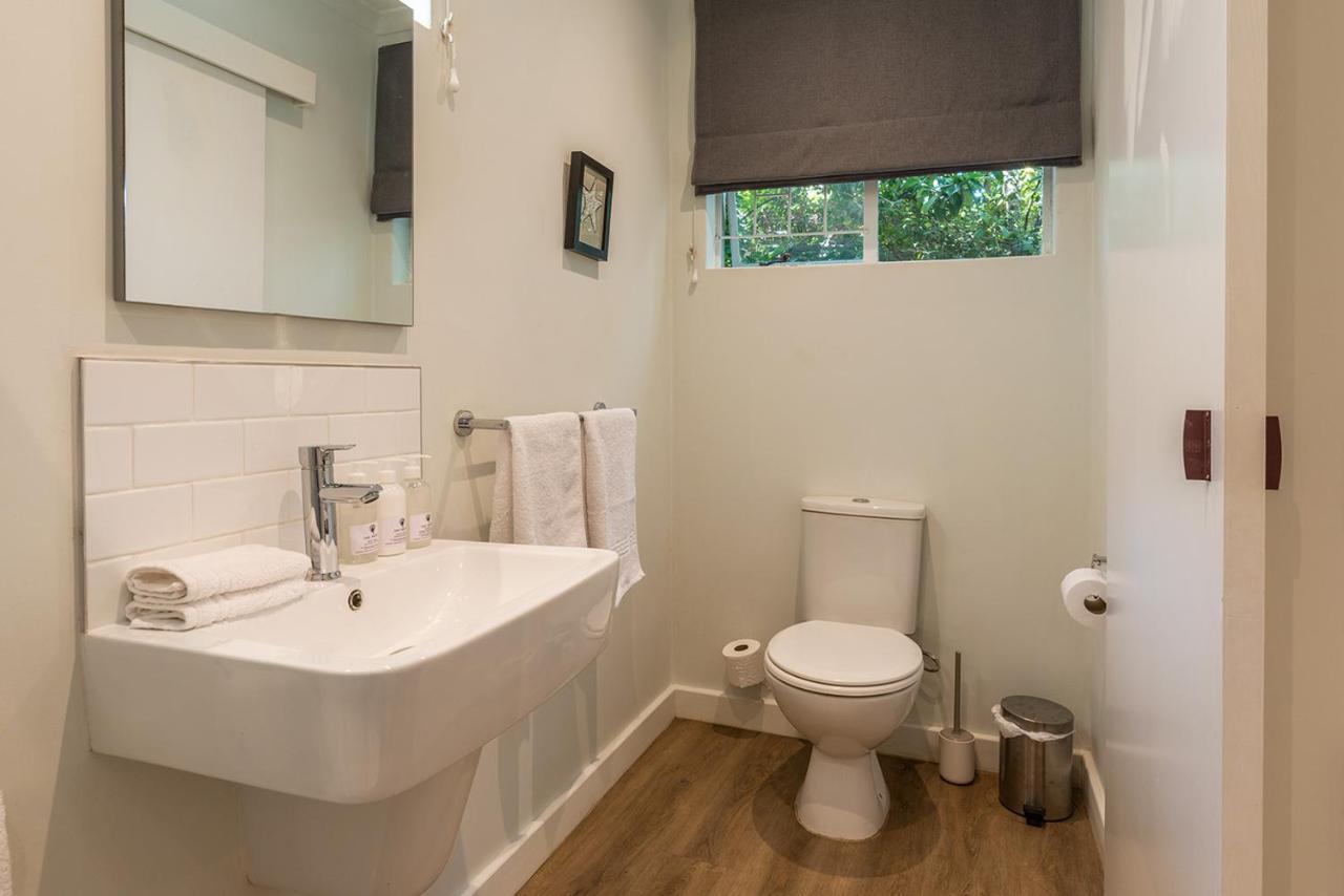 Oak Manor 2*
