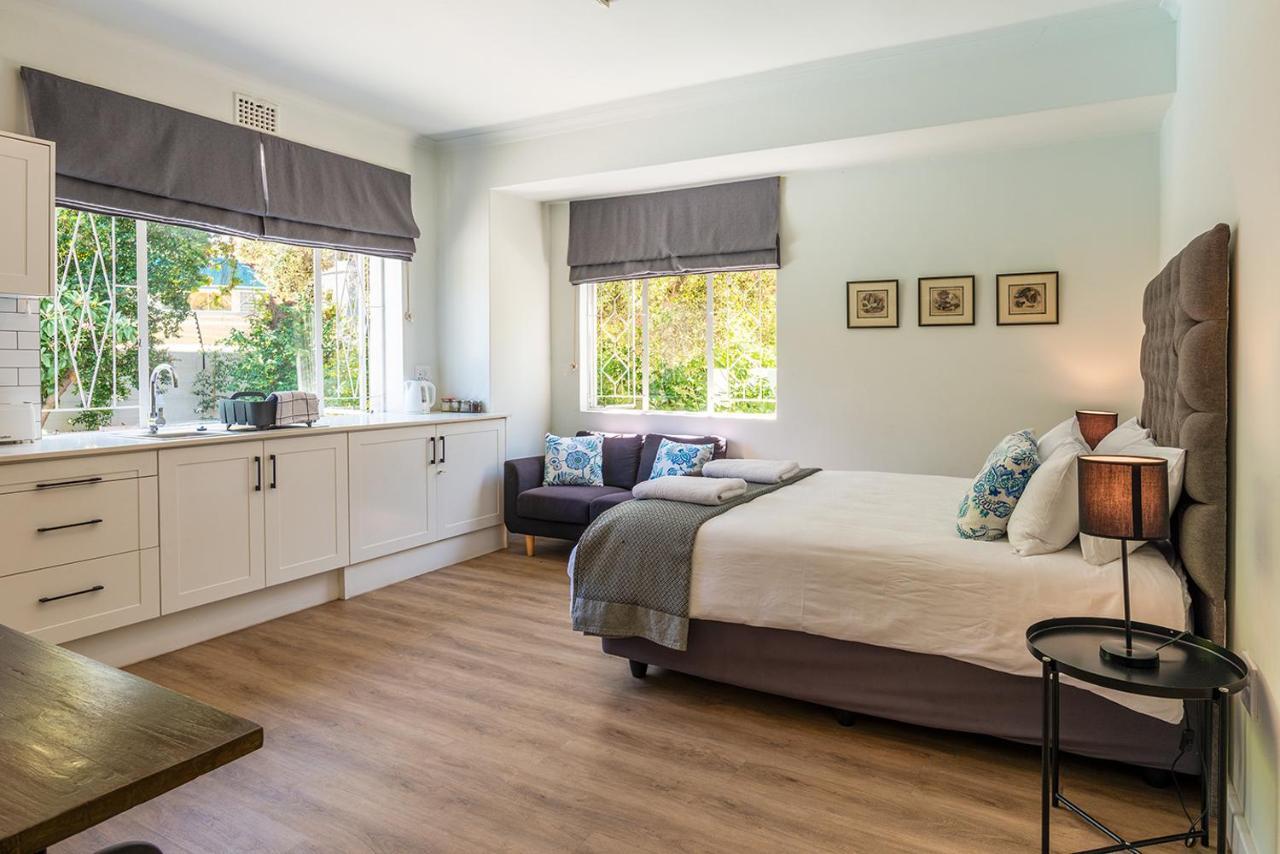 Guest house Oak Manor Cape Town