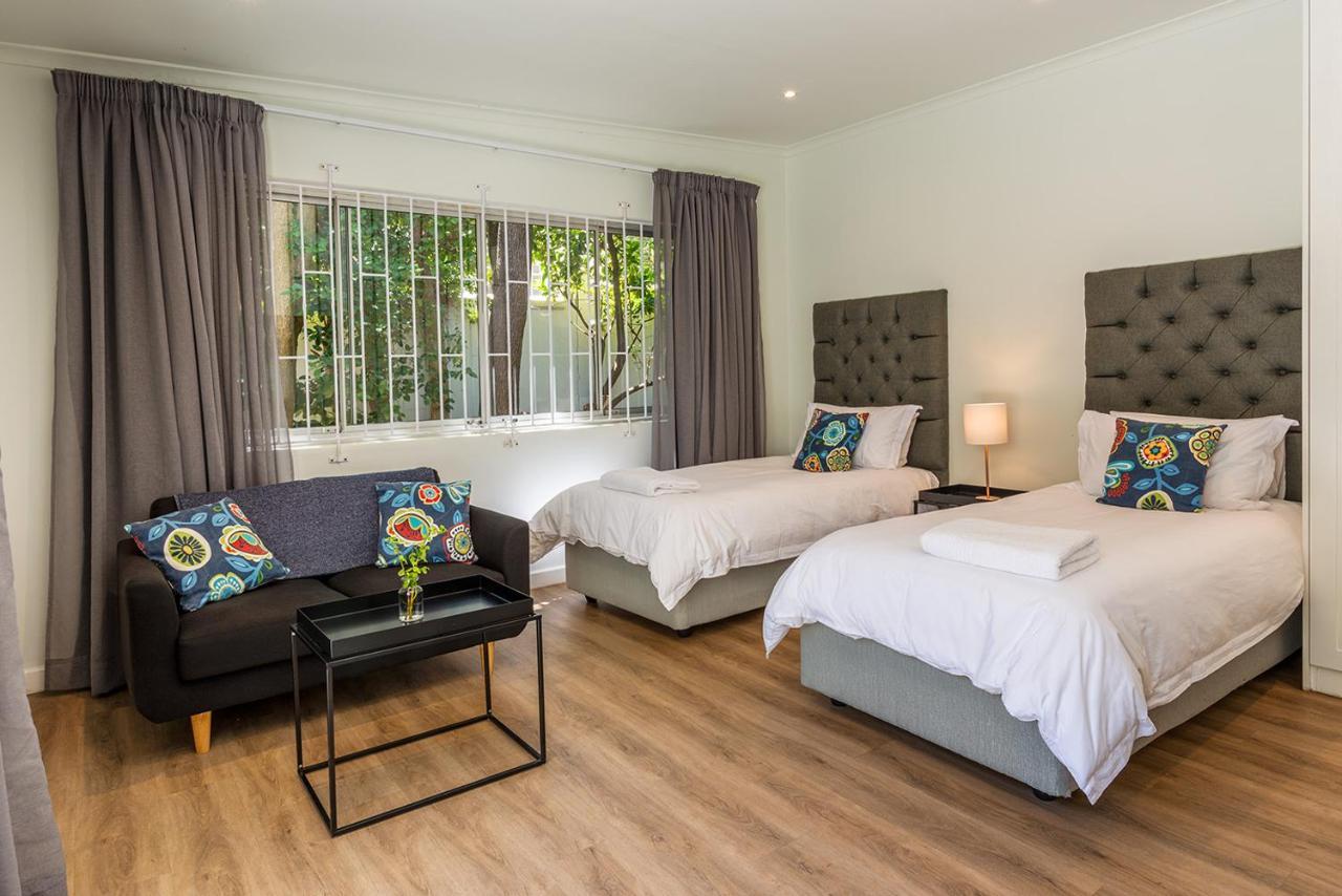 Guest house Oak Manor Cape Town