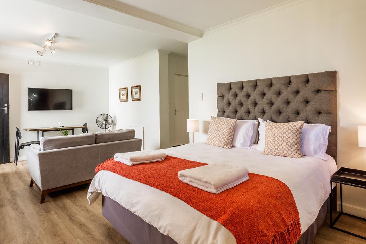 Oak Manor Guest house