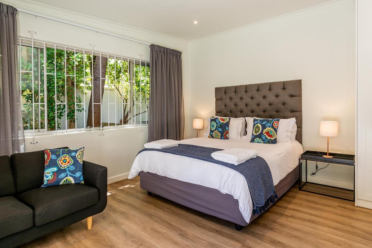 Oak Manor Guest house Cape Town