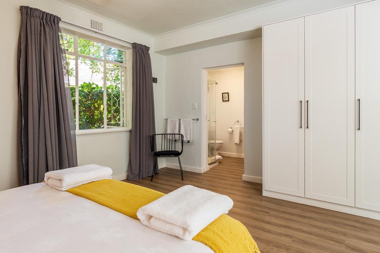 Guest house Oak Manor Cape Town